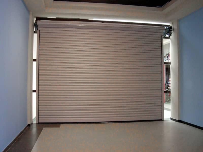 Роллетные ворота DoorHan в Красноярске с установкой